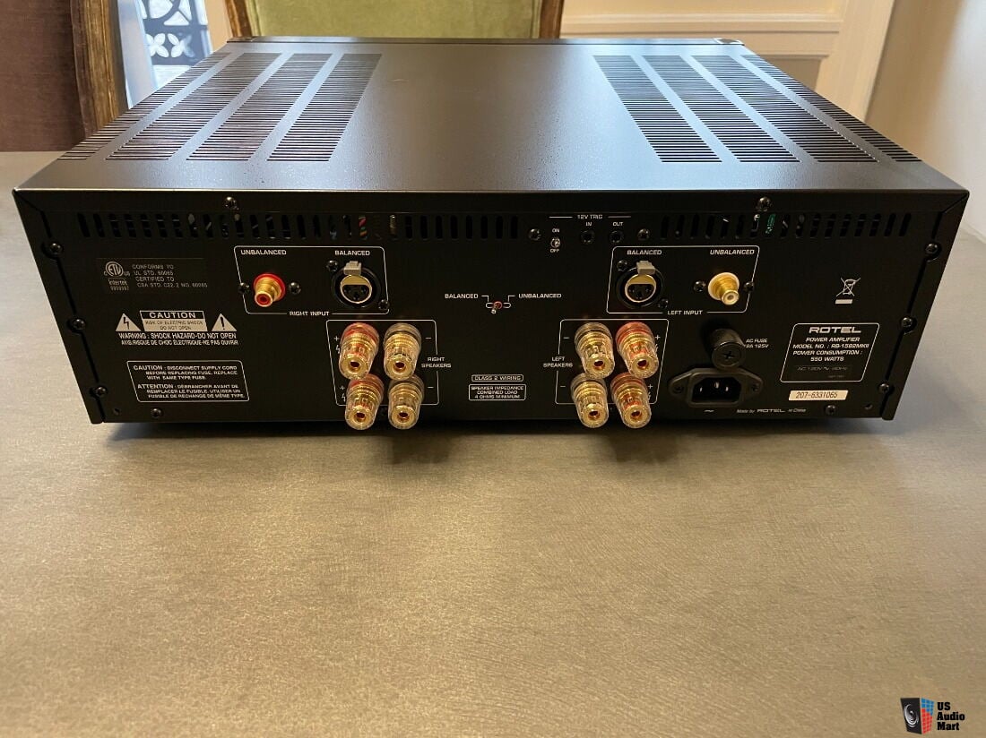 Rotel RB-1582 MkII RB1582 Mk2 200 Watts /channel Power Stereo