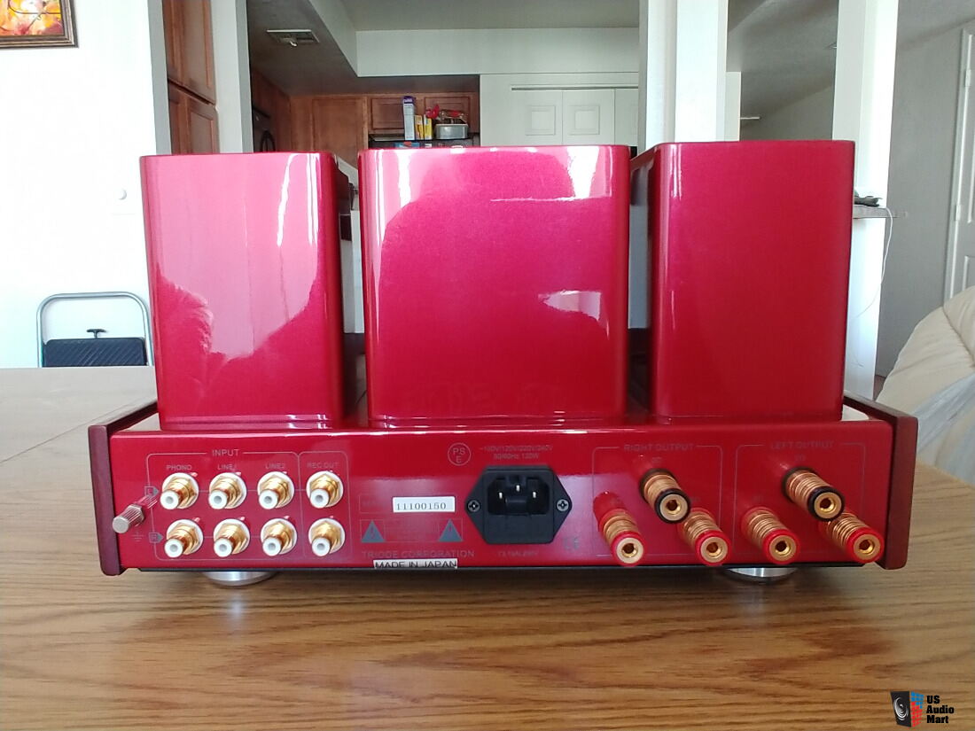 Triode TRV-A300SER vacum tube integrated amplifier. With Headphone