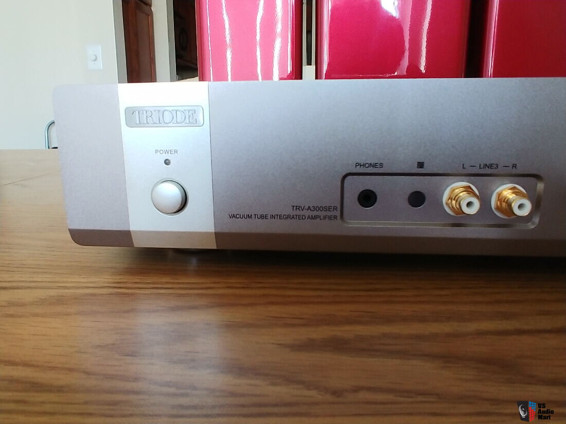 Triode TRV-A300SER vacum tube integrated amplifier. With Headphone