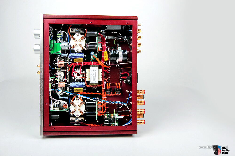 Triode TRV-A300SER vacum tube integrated amplifier. With Headphone