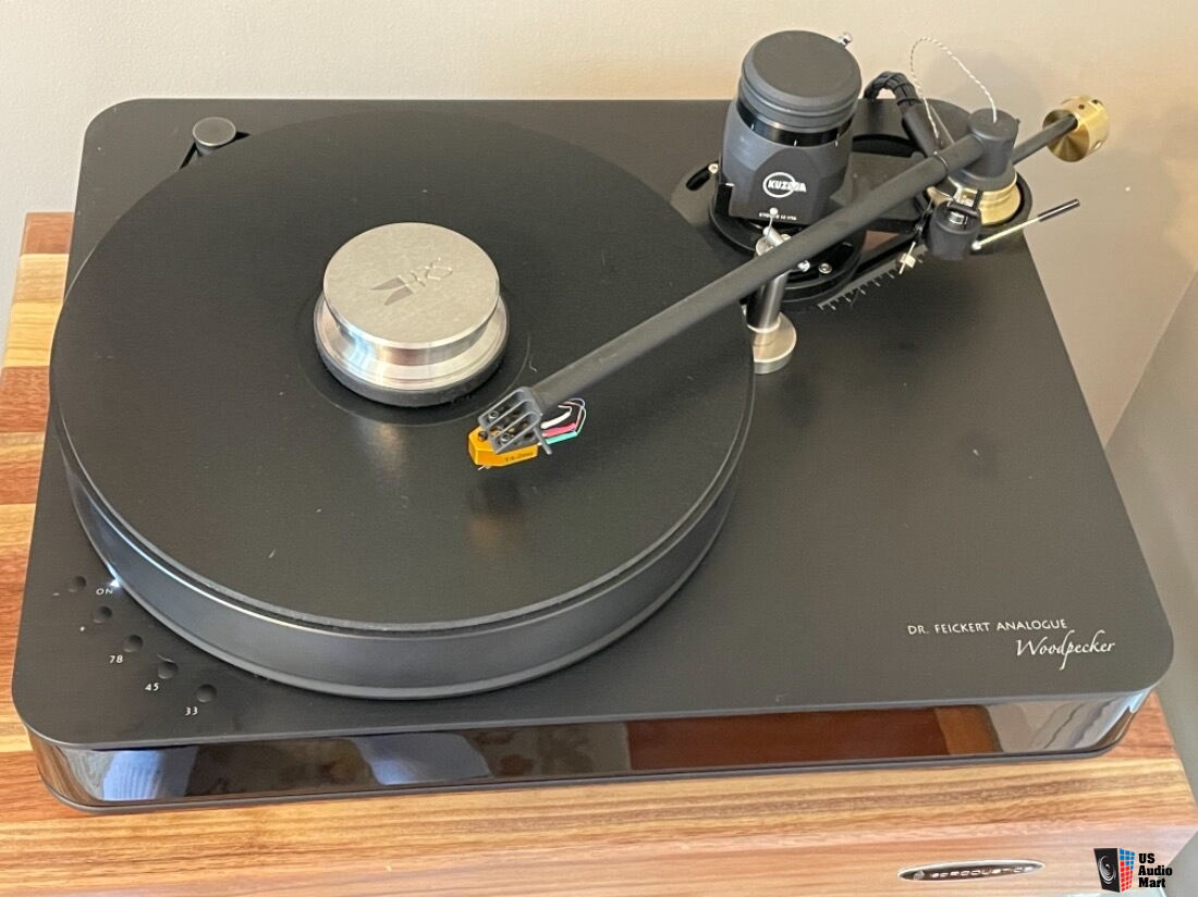 Dr. Feickert Analogue Woodpecker turntable with extras! Photo #3316714 ...
