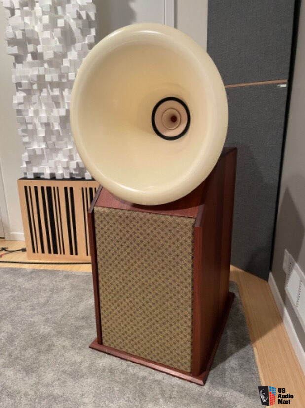 BD Designs Oris Horn Speakers w Custom Mahogany Bass Cabinets For