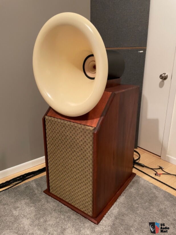 BD Designs Oris Horn Speakers w Custom Mahogany Bass Cabinets For