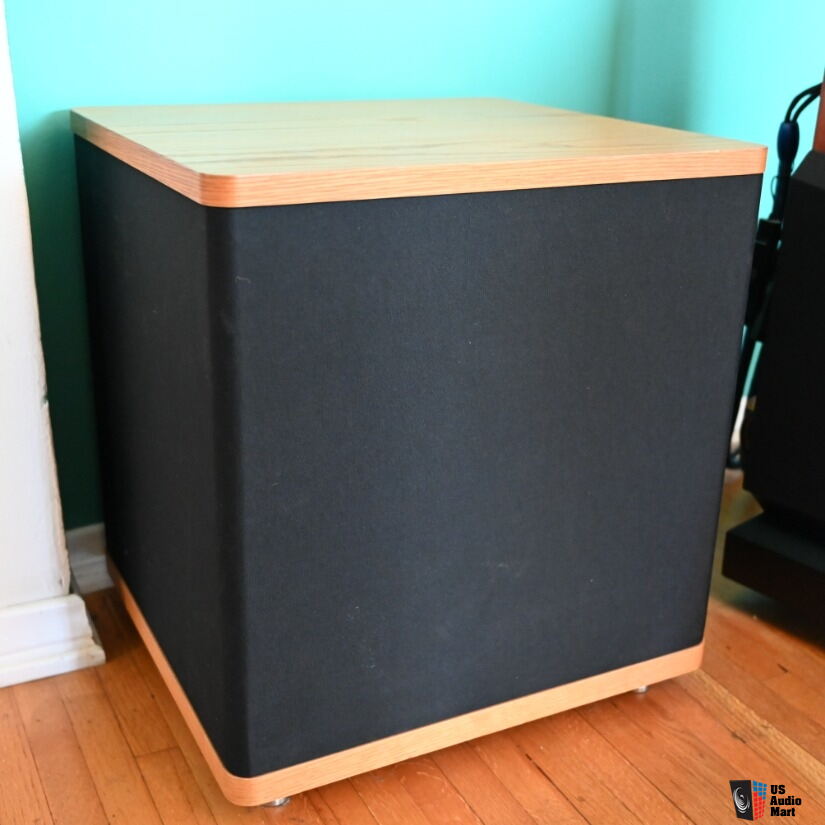 TWO Vandersteen 2Wq Subwoofers For Sale - US Audio Mart