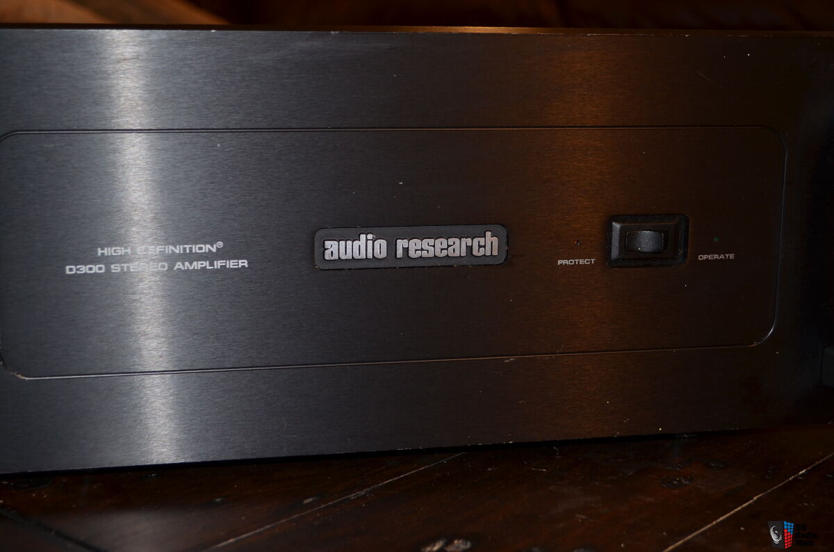 Audio Research D300 Solid State Stereo Power Amplifier Photo 3750188