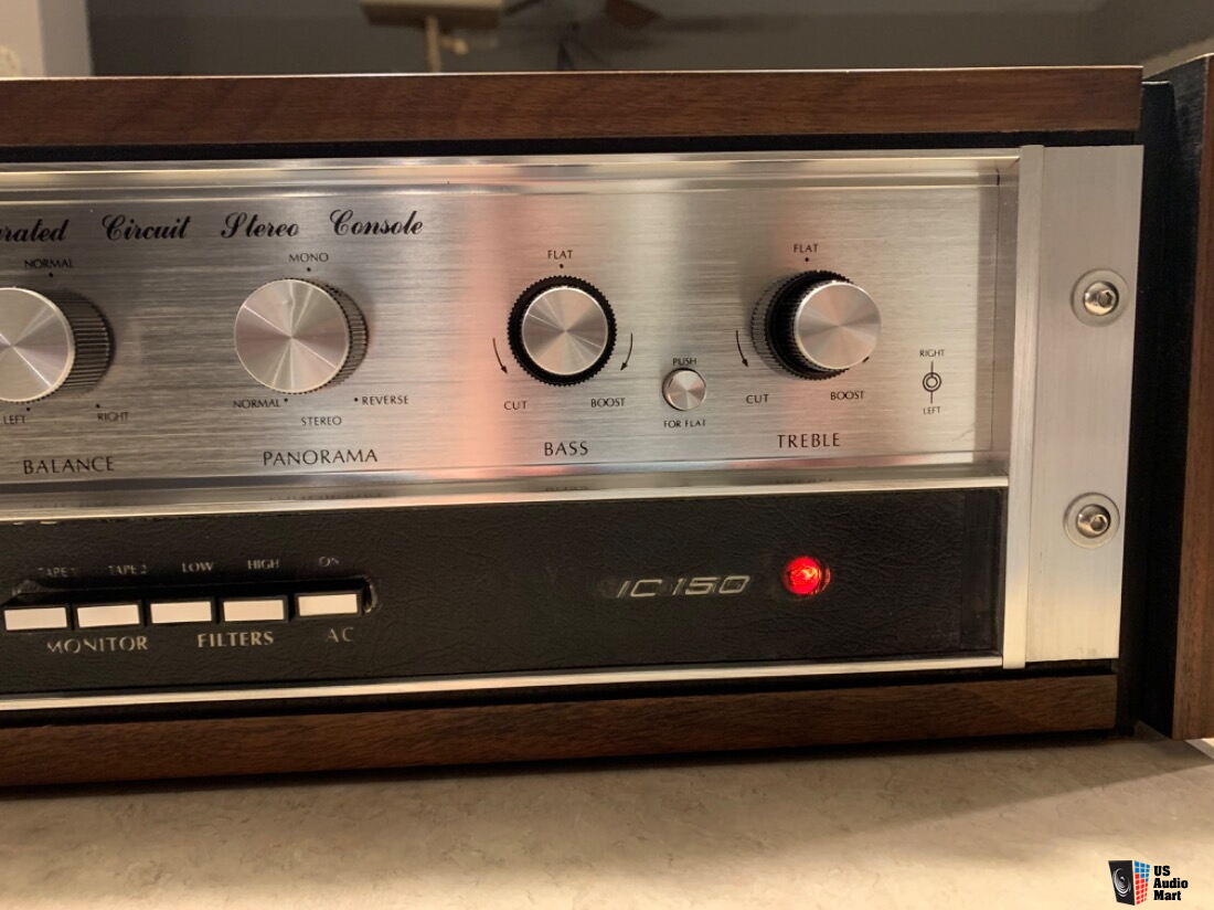 Crown IC150 vintage Preamplifier in Walnut Exc cond Photo