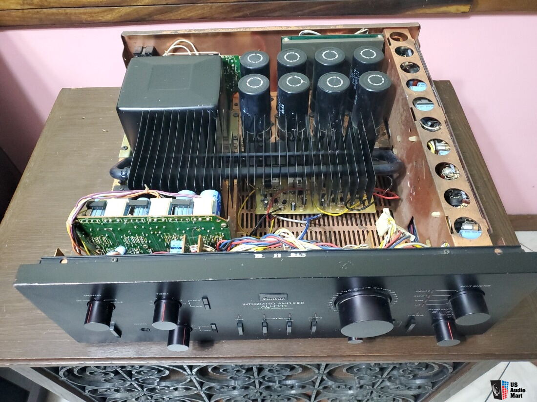 Sansui Au-D11 Stereo Integrated Amplifier for repair or parts Very