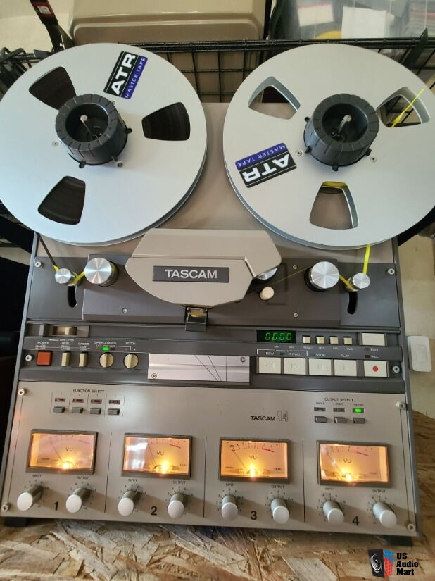 https://img.usaudiomart.com/uploads/large/3835967-779b3a94-classic-tascam-44-ob-plus-tascam-dx-4d-unit-excellent-condition-and-price.jpg