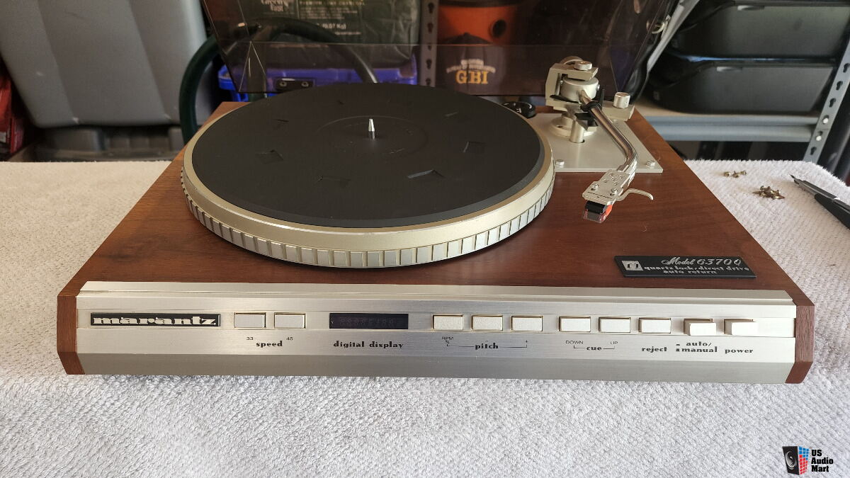 Marantz 6370Q Turntable | Shown here is a late 1970's vintag