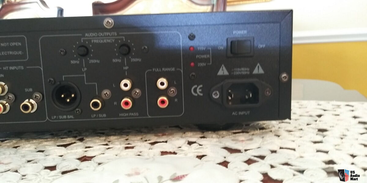 Emotiva USP-1 ANALOG Preamp with Remote EXCELLENT 100 % WORKING