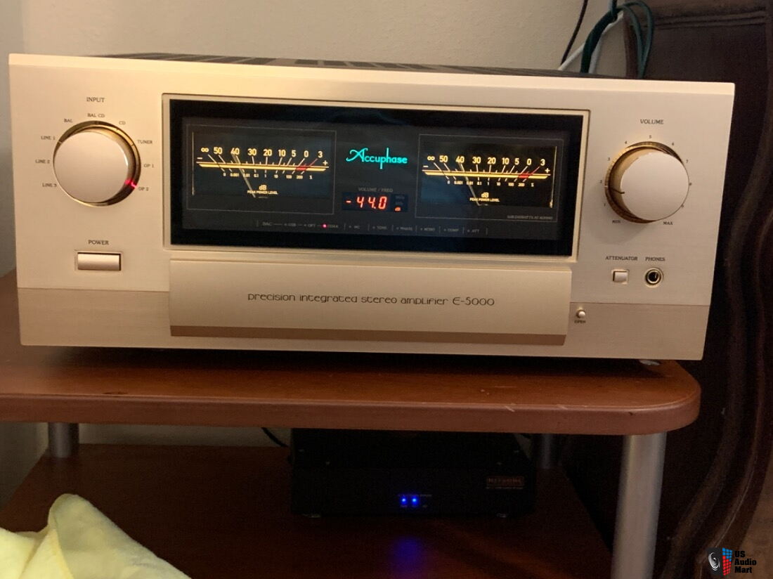 Accuphase E-5000 **** PRICE DROP! World Class integrated price