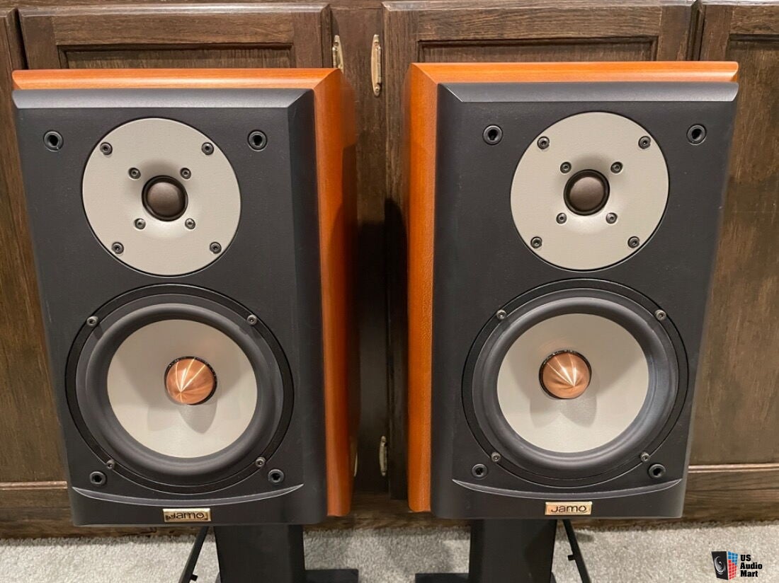 Jamo Concert 8 (D830) Bookshelf Speakers For Sale - UK Audio Mart