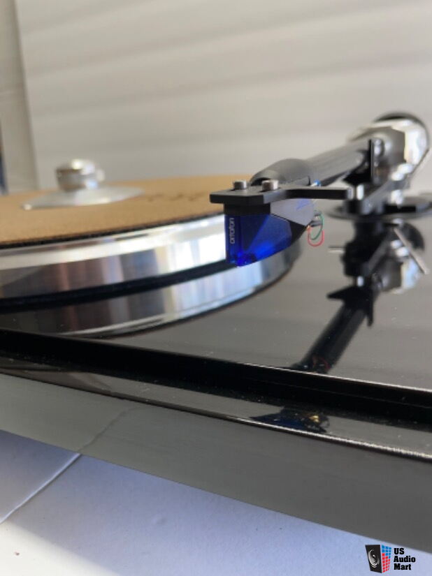 EAT B Sharp Turntable Photo #4106797 - UK Audio Mart