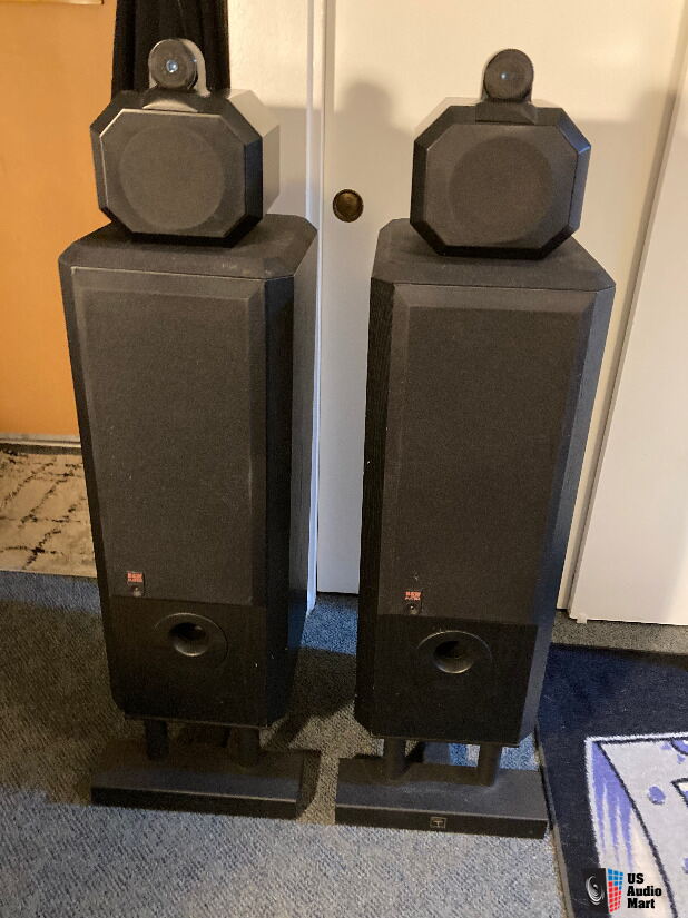 B & W 802 Series 3 Matrix Speakers On Sound Anchor Stands Photo ...