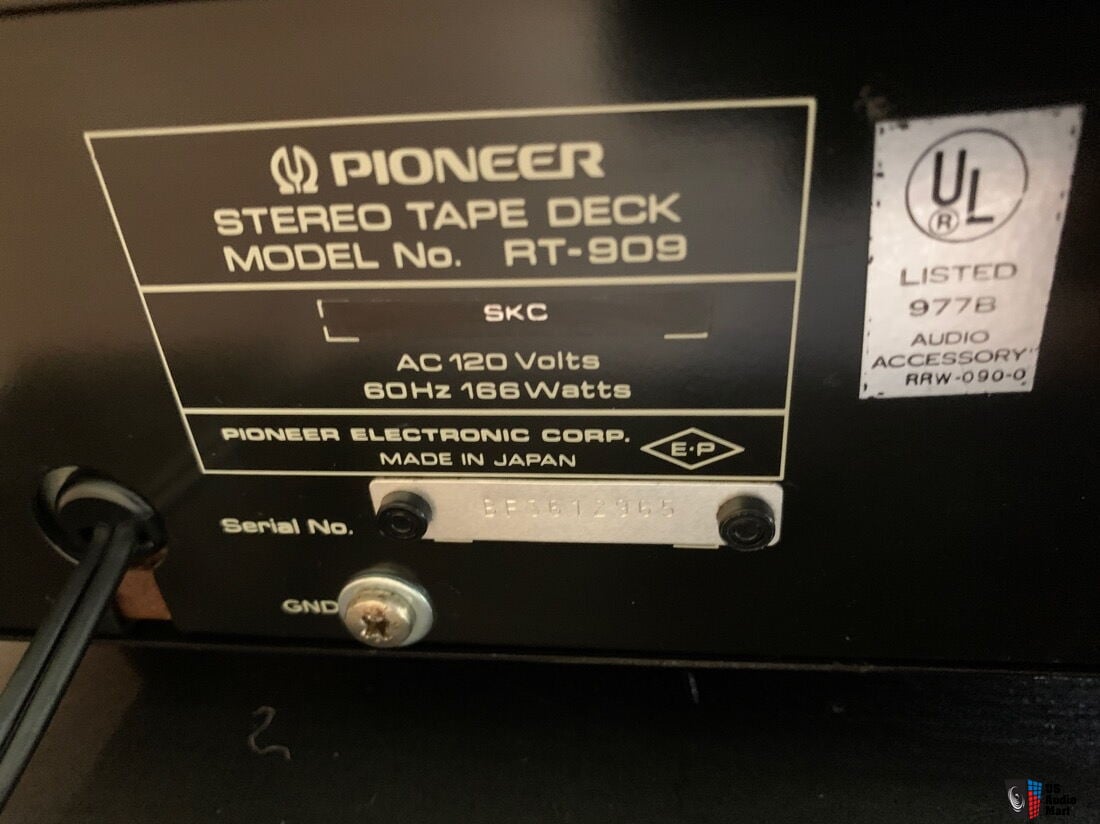 Beautiful Pioneer RT-909! In impeccable condition and properly