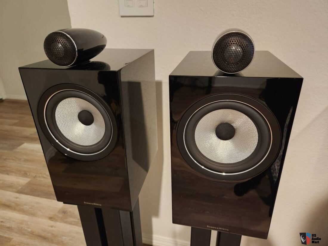 Bowers & Wilkins 705 S2 / Bookshelf Speakers Photo #4163140 - US Audio Mart