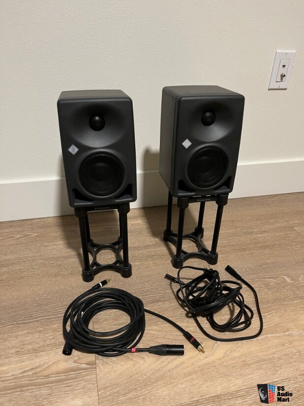 Neumann KH 80 DSP Powered Studio Monitors (pair) with IsoAcoustics