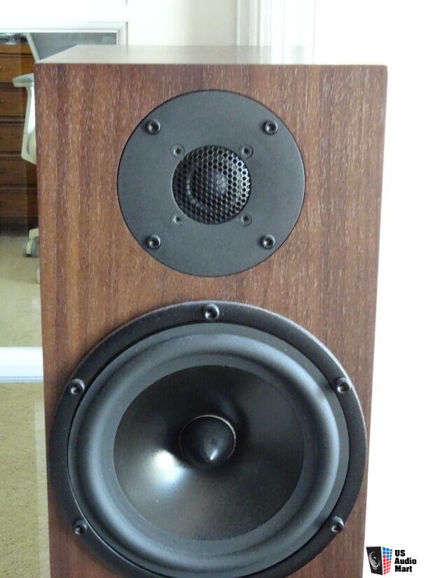 Spendor Audio A7 pair in Walnut 9/10 full range floor stander from ...