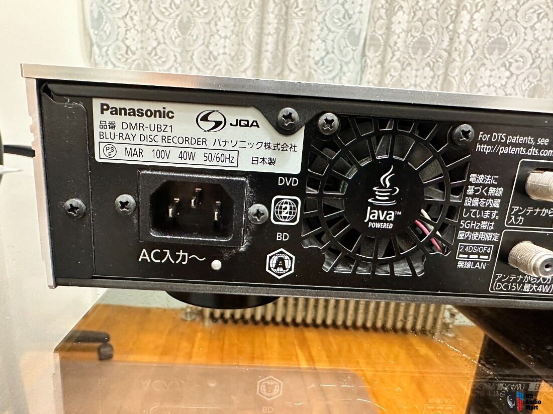 2021超人気 panasonic DMR-UBZ1投影机 全球首部对应4K DMR-UBZ1 UHD