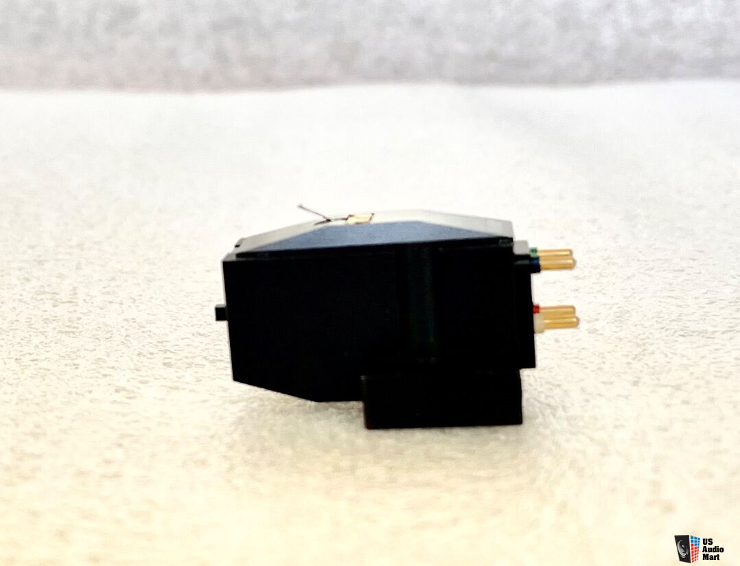 What is a Moving Coil Cartridge