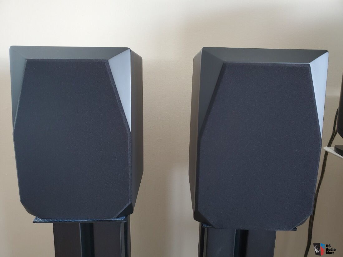 Emotiva B1+ Bookshelf Speakers Photo 4418384 US Audio Mart