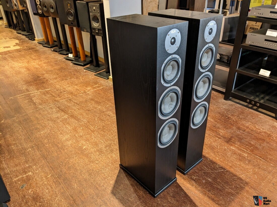 KLH Kendall Floorstanding Loudspeakers Black Oak Excellent Photo