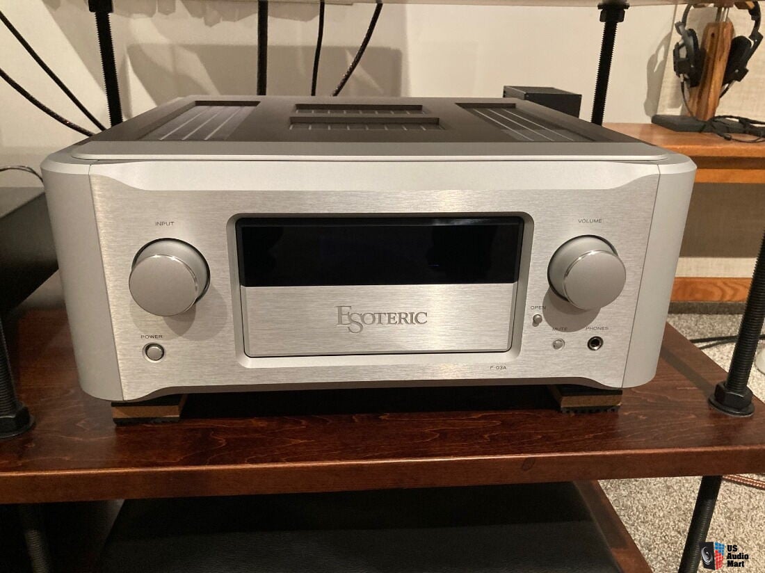 Esoteric F-03A Class A integrated Amplifier with ES link For
