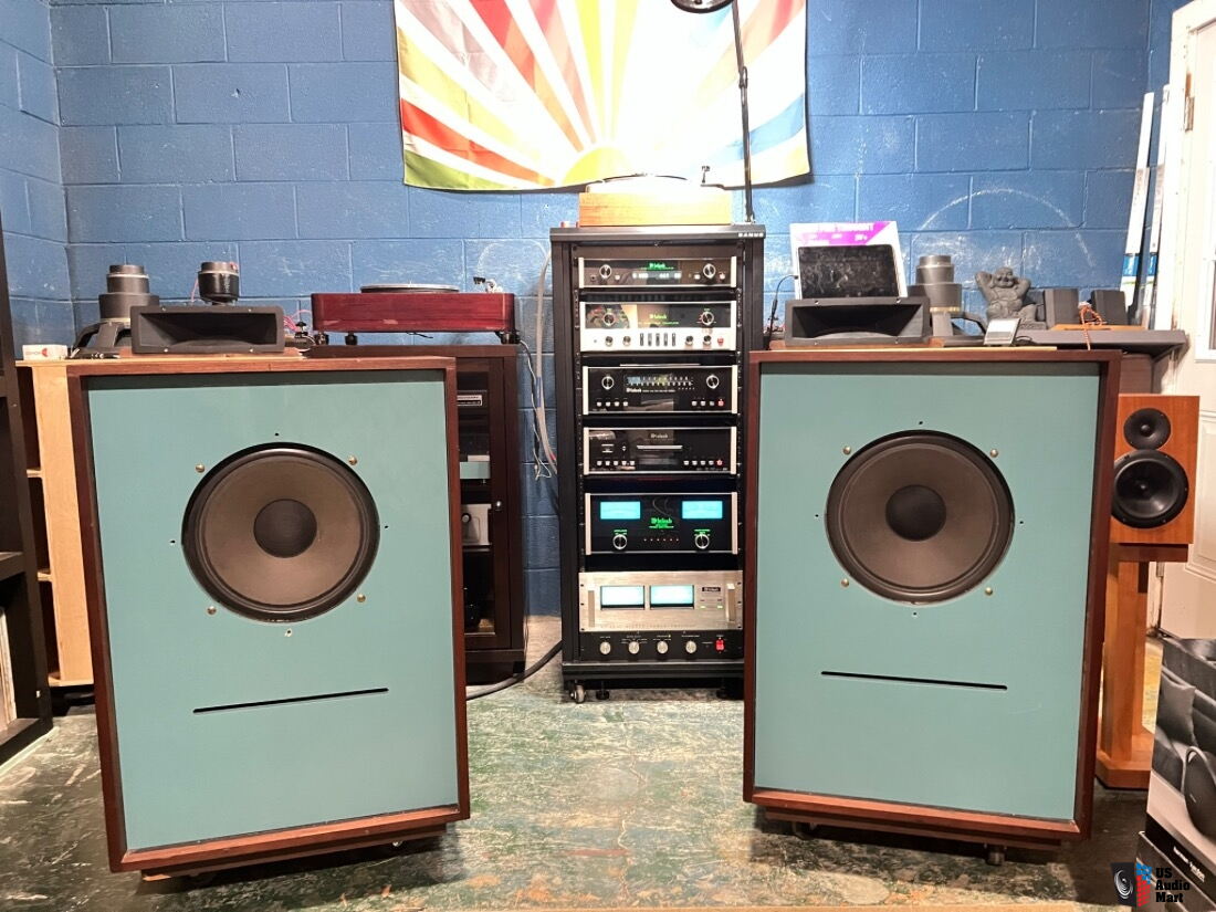 https://img.usaudiomart.com/uploads/large/4513287-0764709e-tannoy-custom-hpd385-pair-mainly-tannoy-crossovers-9cu-ft-cabinets.jpg