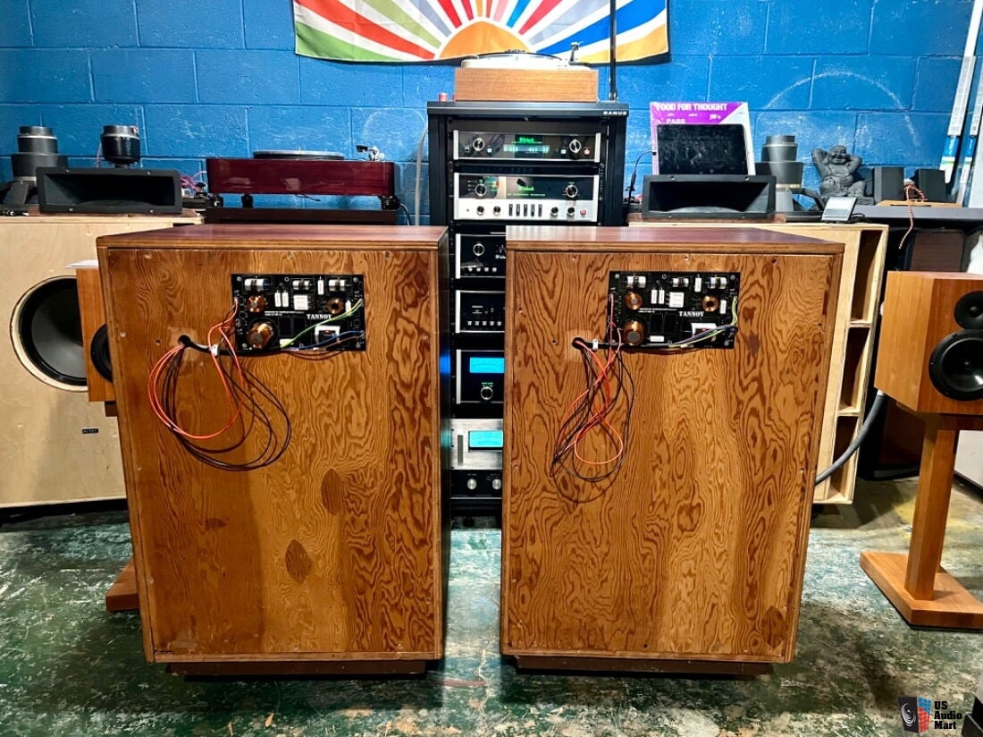 https://img.usaudiomart.com/uploads/large/4513294-3a69b118-tannoy-custom-hpd385-pair-mainly-tannoy-crossovers-9cu-ft-cabinets.jpg