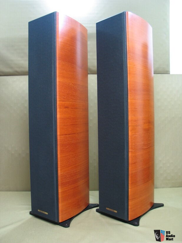 Sonus Faber Grand Piano Domus Speakers For Sale - UK Audio Mart