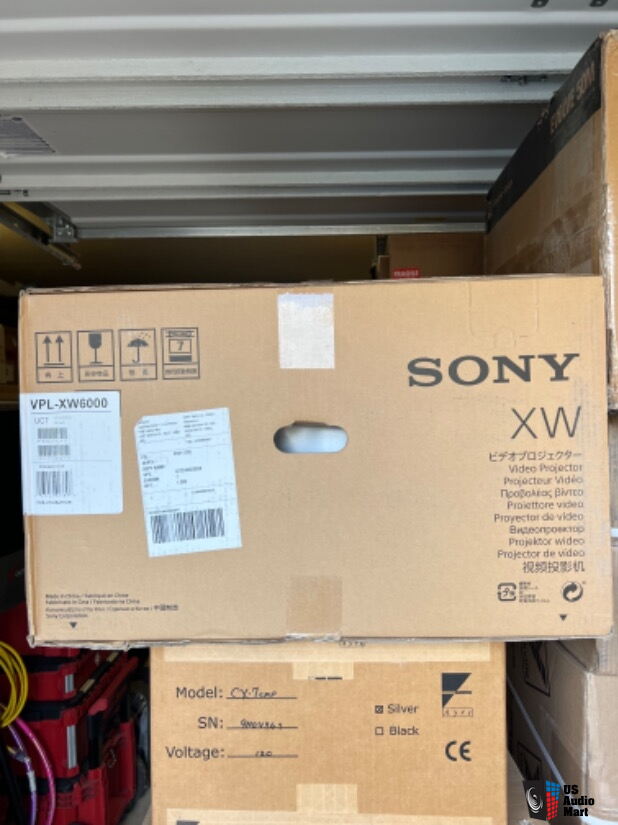 Sony 4K Projector Photo #4587652 - US Audio Mart