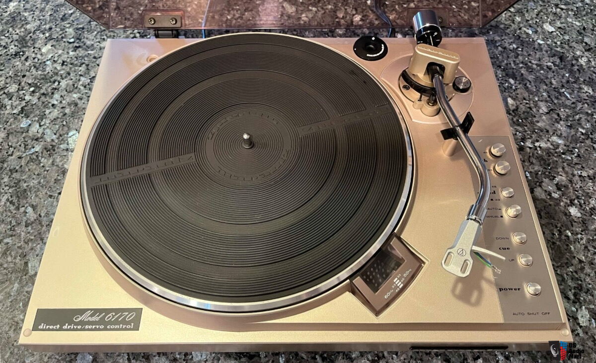 Marantz 6170 Direct-Drive Turntable. Excellent condition/recent