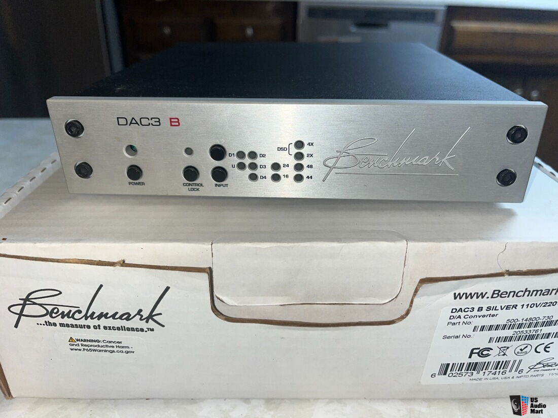 Benchmark Dac3b in Silver Photo #4695779 - Aussie Audio Mart