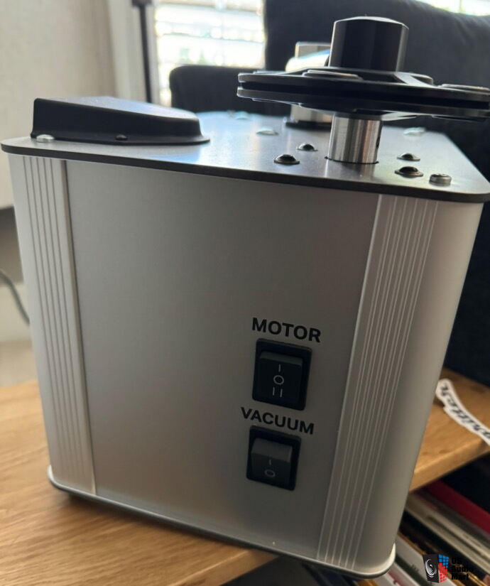 VC-E2 Compact Record-Cleaning Vacuum Machine - Pro-Ject Audio USA