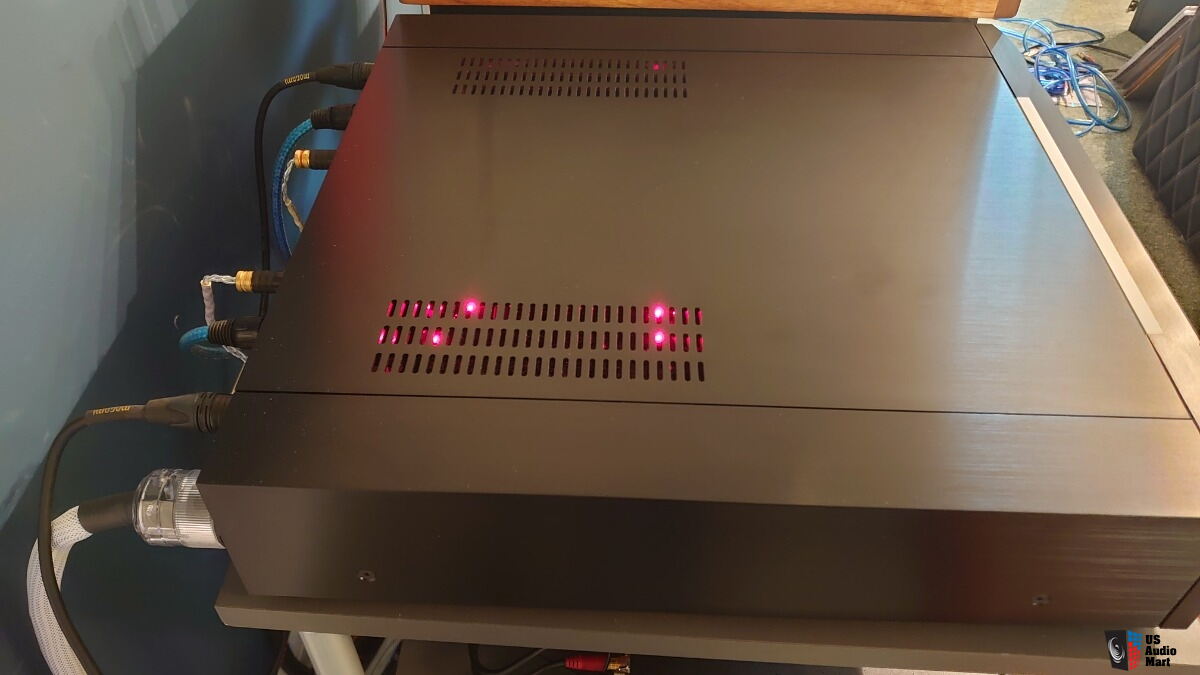 Mark Levinson 523, less than one year old, low hours Photo #4724575 ...