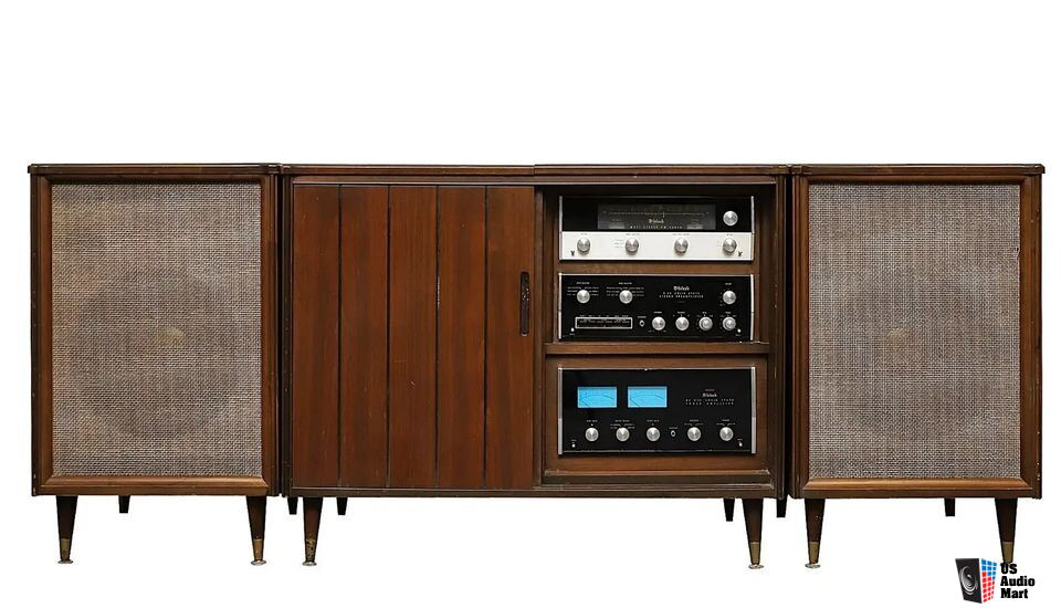 Mcintosh Stereo System with Console, JBL C36, McIntosh C26, MR71