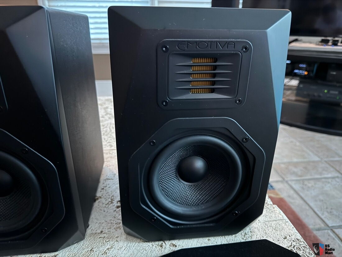 Emotiva B1+ bookshelf speakers Photo 4940784 US Audio Mart