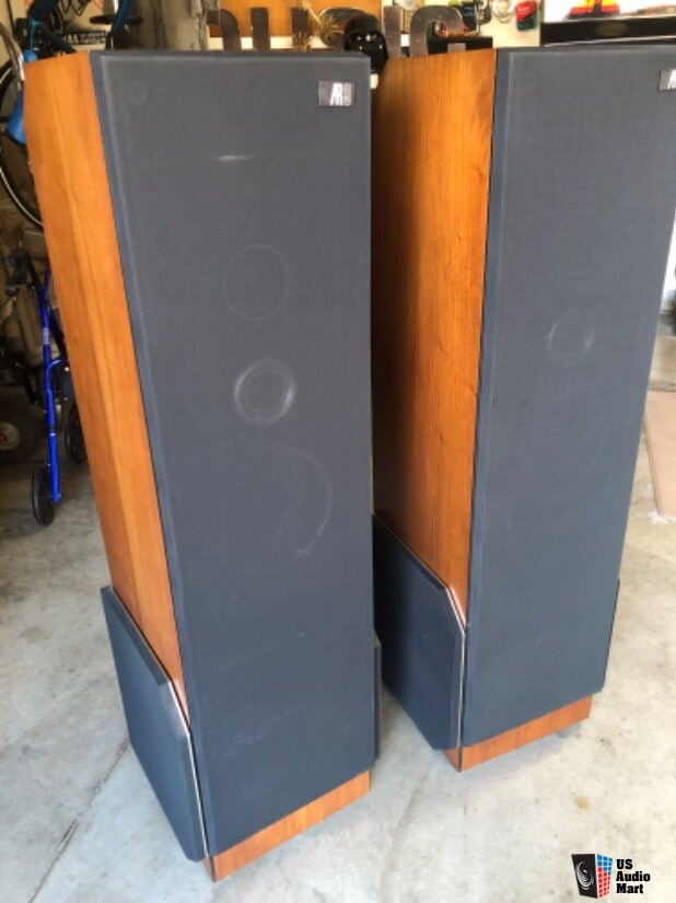 Acoustic Research AR9 Speakers Photo #4984071 - US Audio Mart