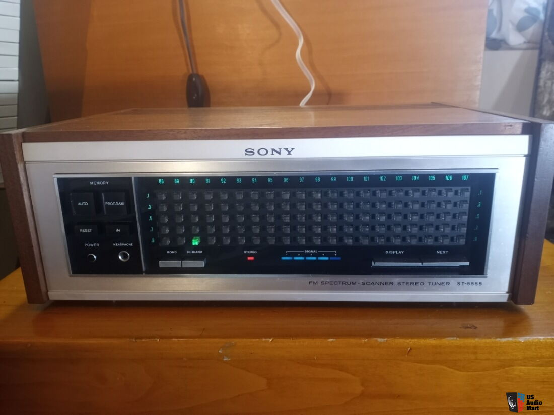 Sony ST- 5555 FM Spectrum Scanner Tuner - collector item Photo #5012940 ...
