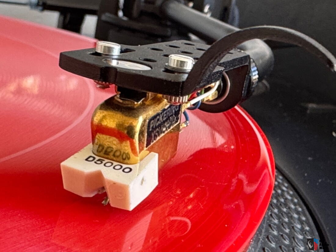 Pickering XSV/5000 Moving Magnet cartridge with D5000 Stereohedron