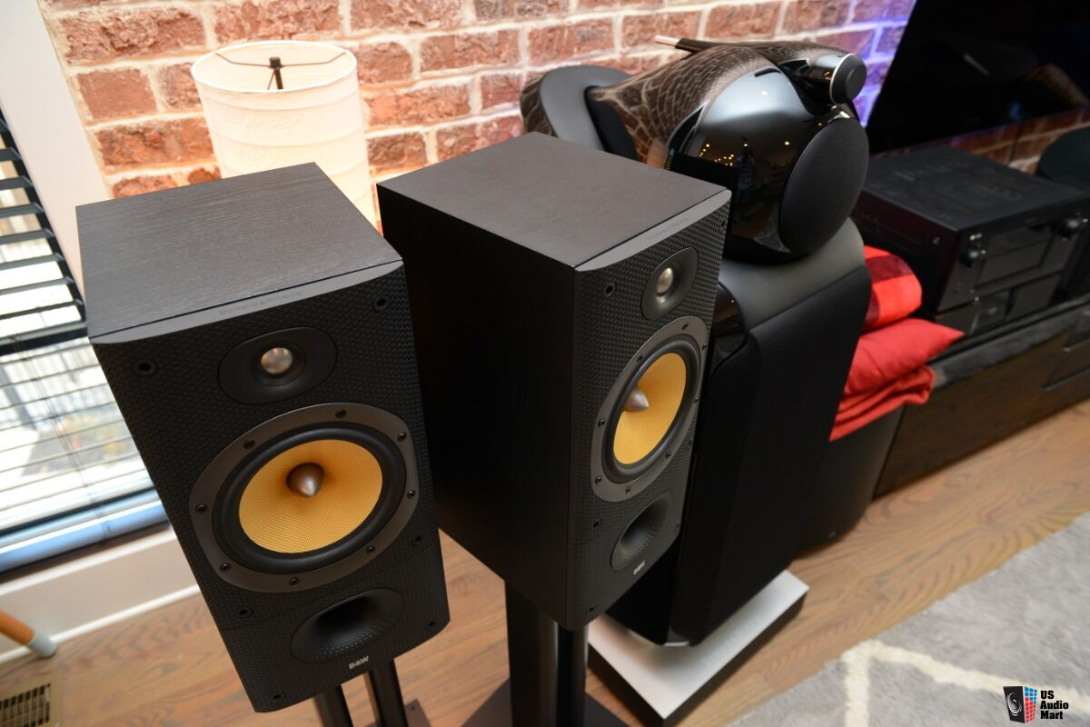 B&W (Bowers & Wilkins) DM 602 S3 with original stands For Sale