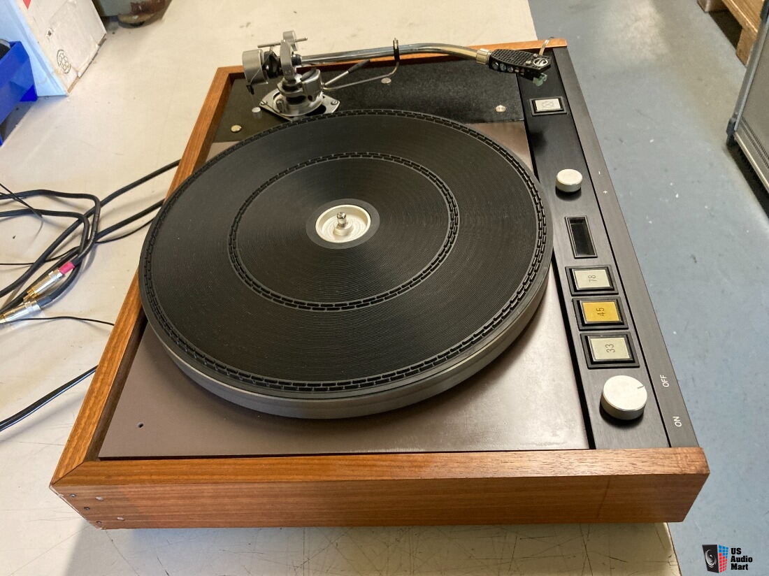 Thorens TD126 MK III Turntable with SME 3009 Tonearm Photo