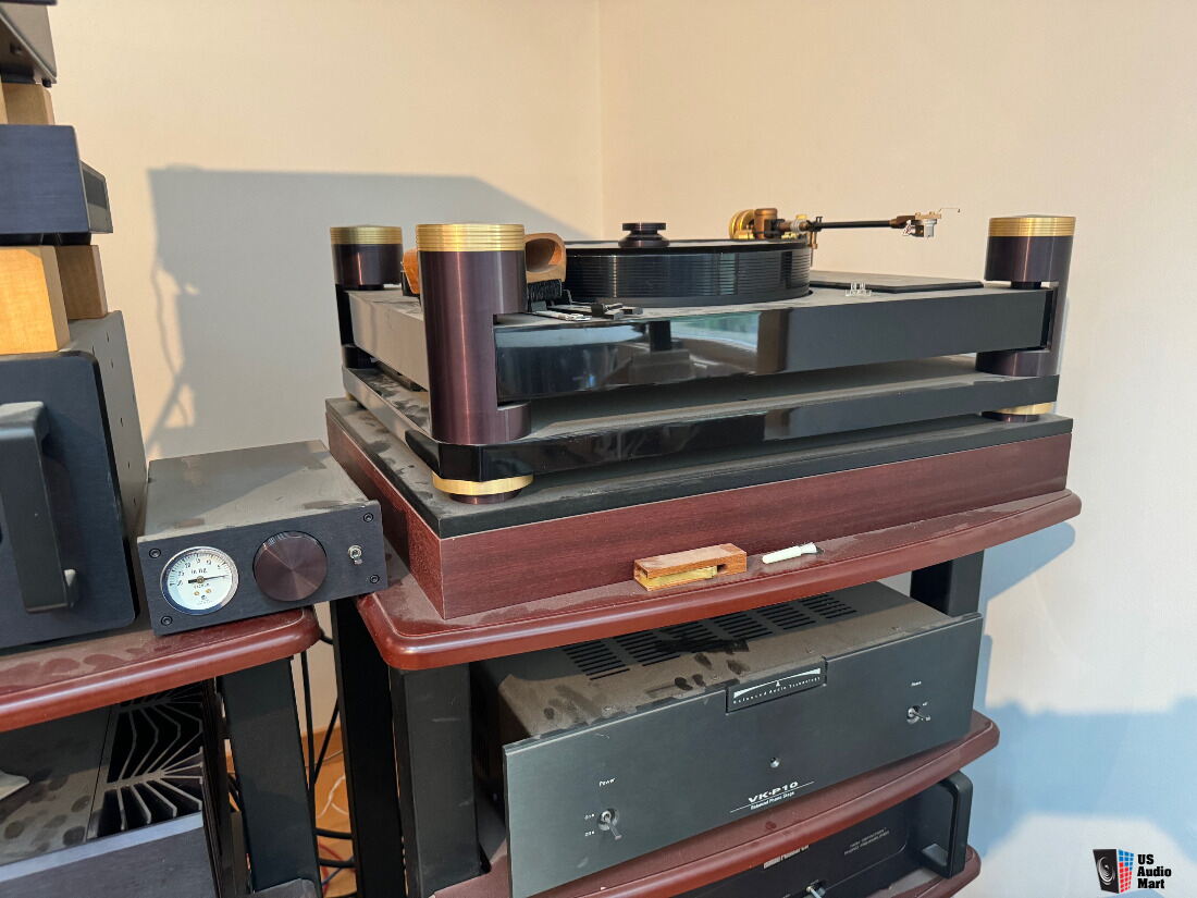Basis Debut Gold with Vacuum Platter, Graham 1.5 Tonearm ...