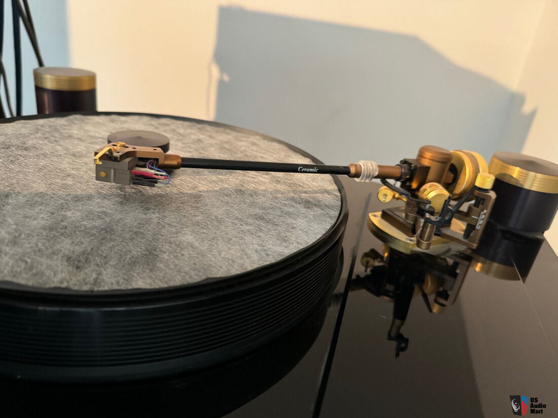 Basis Debut Gold with Vacuum Platter, Graham 1.5 Tonearm ...