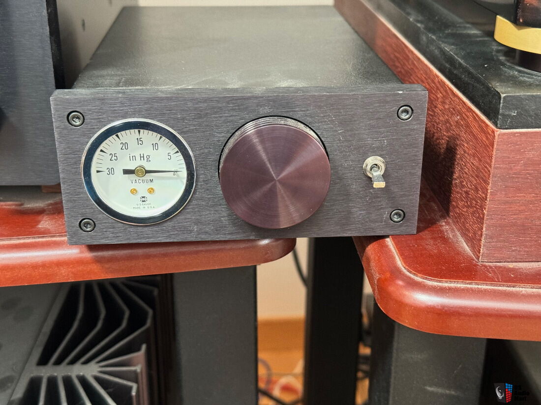 Basis Debut Gold with Vacuum Platter, Graham 1.5 Tonearm ...
