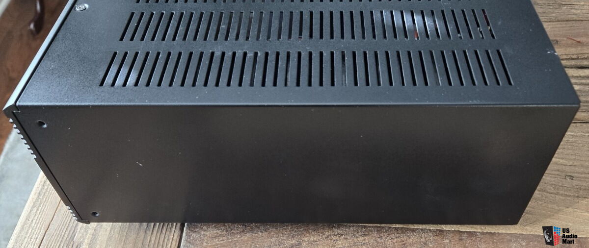 Adcom gfa 5300 - 2 channel amp (80 watt X 8 ohms / 125 watts) - works ...