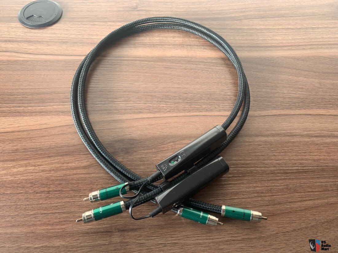 AudioQuest Columbia 1M RCA Interconnect Audio Cables Photo