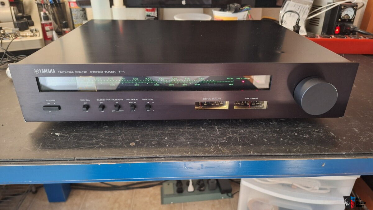 Yamaha T-1 analog AM/FM tuner Photo #5505737 - US Audio Mart