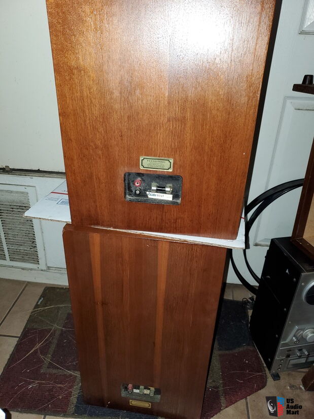 Acoustic Research AR-10π Vintage Speakers, Refoam and Sounding