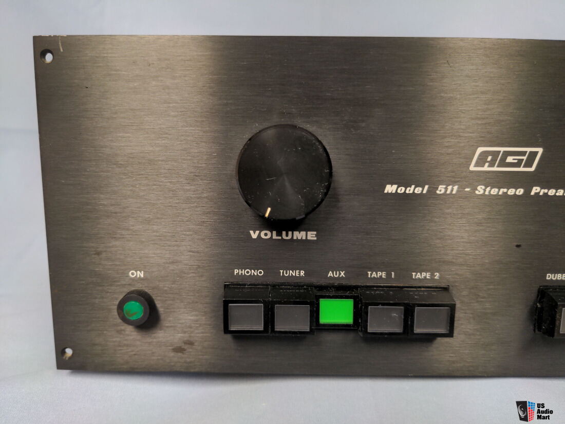 Préamplificateur stéréo AGI modèle 511 en bon état